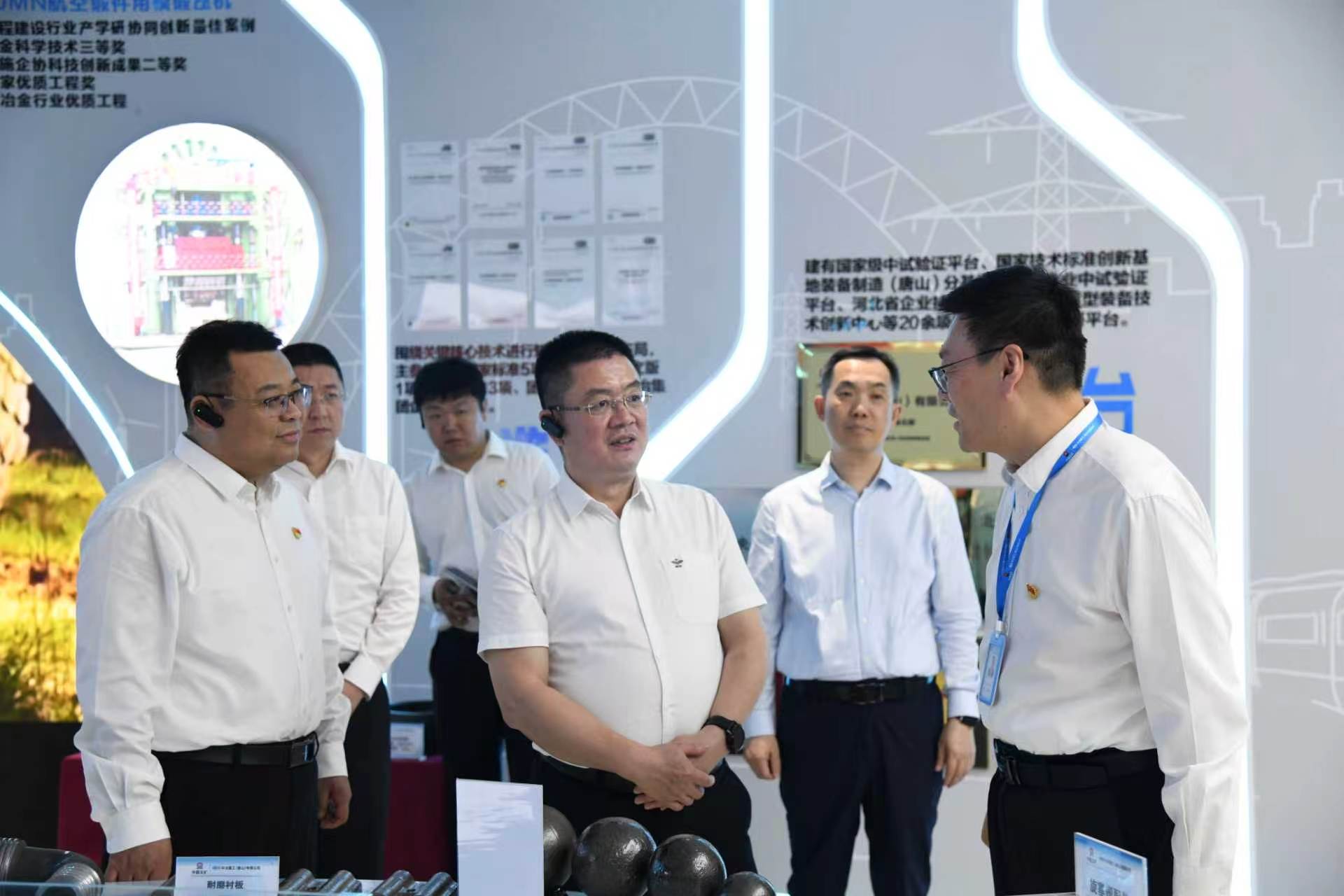 李仲泽参观尊龙凯时人生就是搏
重工产业园区
